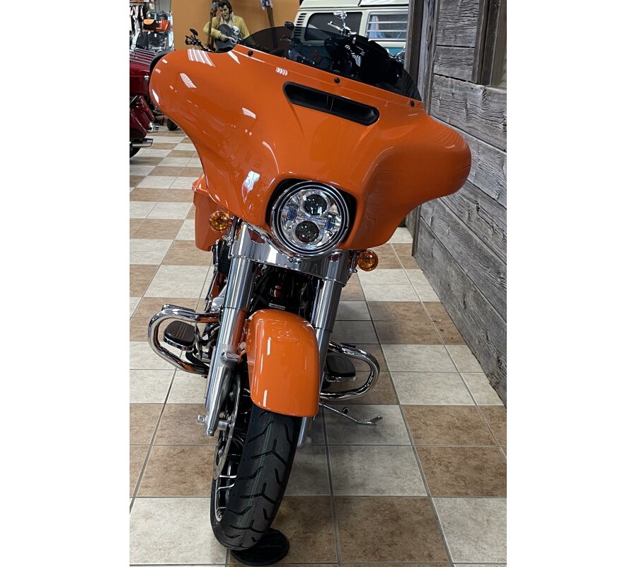 2023 Harley-Davidson Street Glide Special Baja Orange