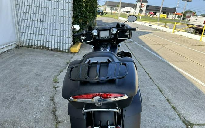 2020 Indian Roadmaster Dark Horse Thunder Black Smoke