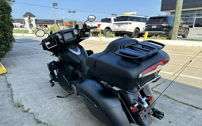 2020 Indian Roadmaster Dark Horse Thunder Black Smoke