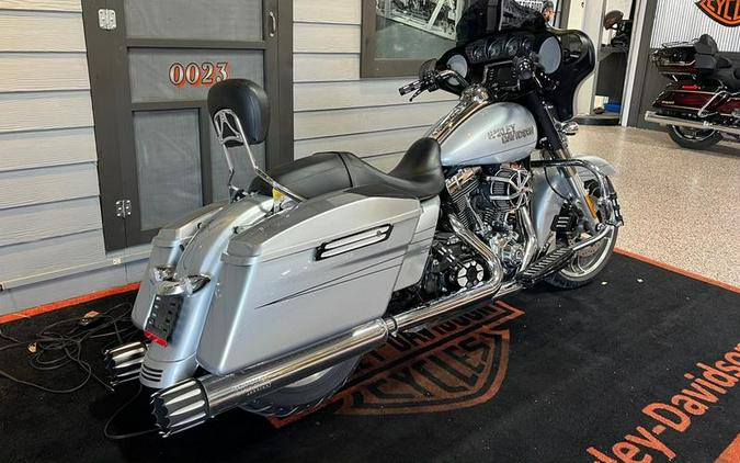 2014 Harley-Davidson® FLHX - Street Glide®