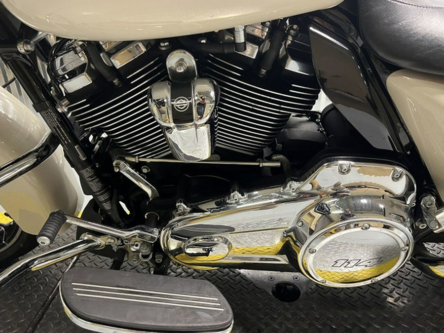 2022 Harley-Davidson FLHXS - Street Glide Special