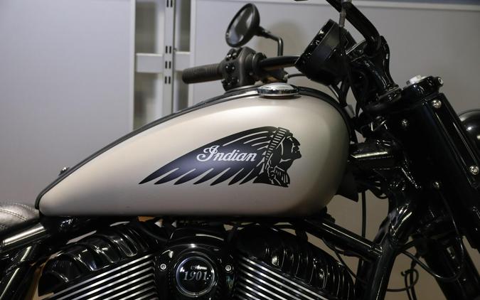 2023 Indian Motorcycle CHIEF BOBBER DARK HORSE