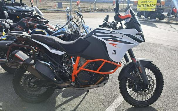 2017 KTM ADVENTURE 1090 R