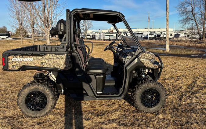2019 Can-Am Defender Mossy Oak Hunting Edition HD10