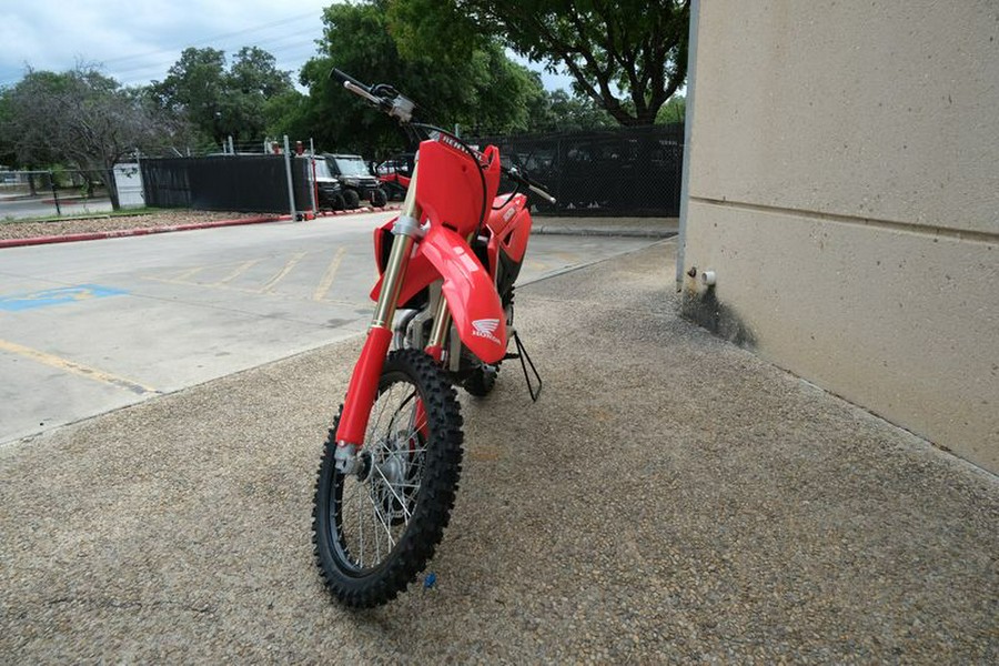 New 2025 HONDA CRF 250R RED