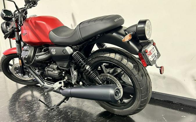 2023 Moto Guzzi V7 Stone