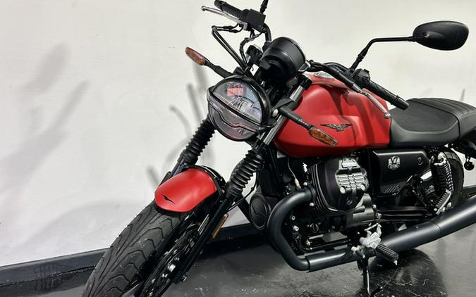 2023 Moto Guzzi V7 Stone