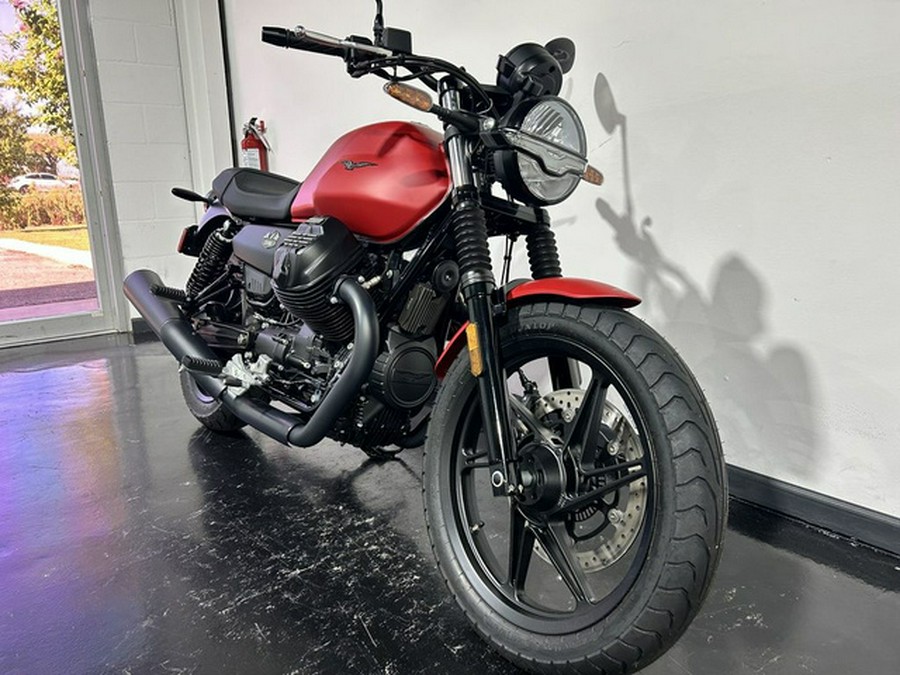 2023 Moto Guzzi V7 Stone