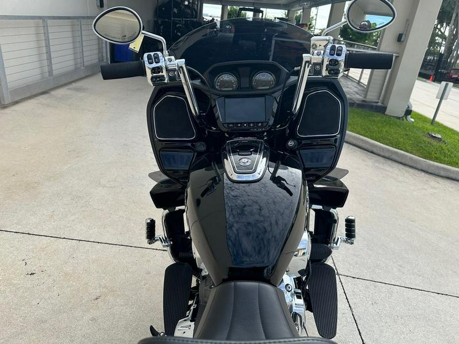 2022 Indian Motorcycle® Pursuit Limited Black Metallic