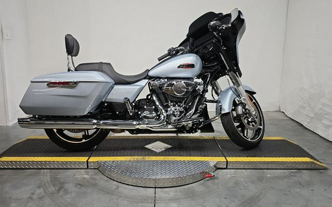 FLHX 2025 Street Glide™