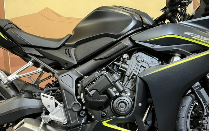 2026 Honda CBR650R E-Clutch