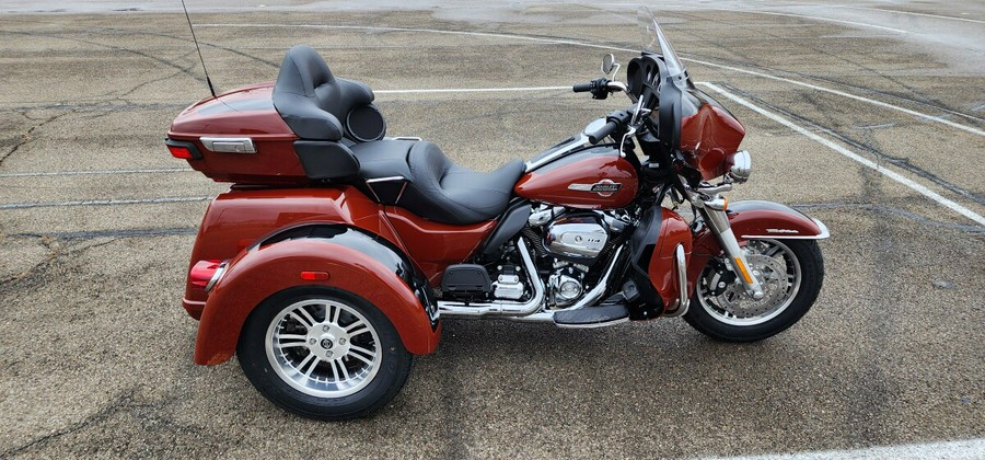 2024 Harley-Davidson® Tri Glide® Ultra FLHTCUTG