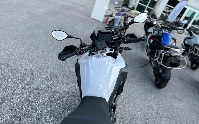 2024 BMW F 800 GS Light White