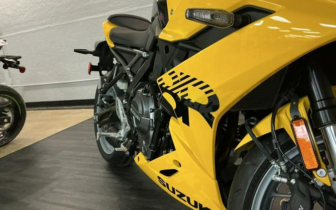 2025 Suzuki GSX 8R