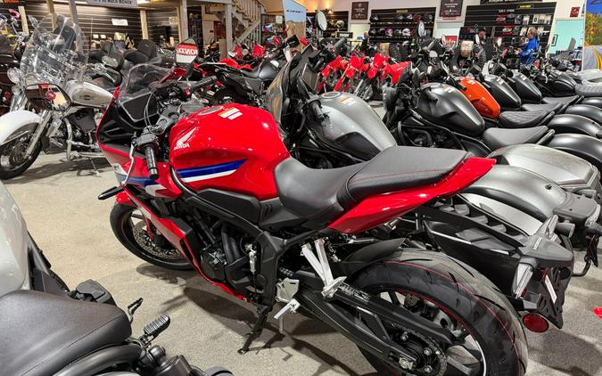 2026 Honda CBR650R E-Clutch