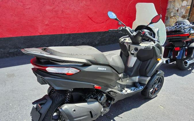 2025 Piaggio MP3 530 Exclusive