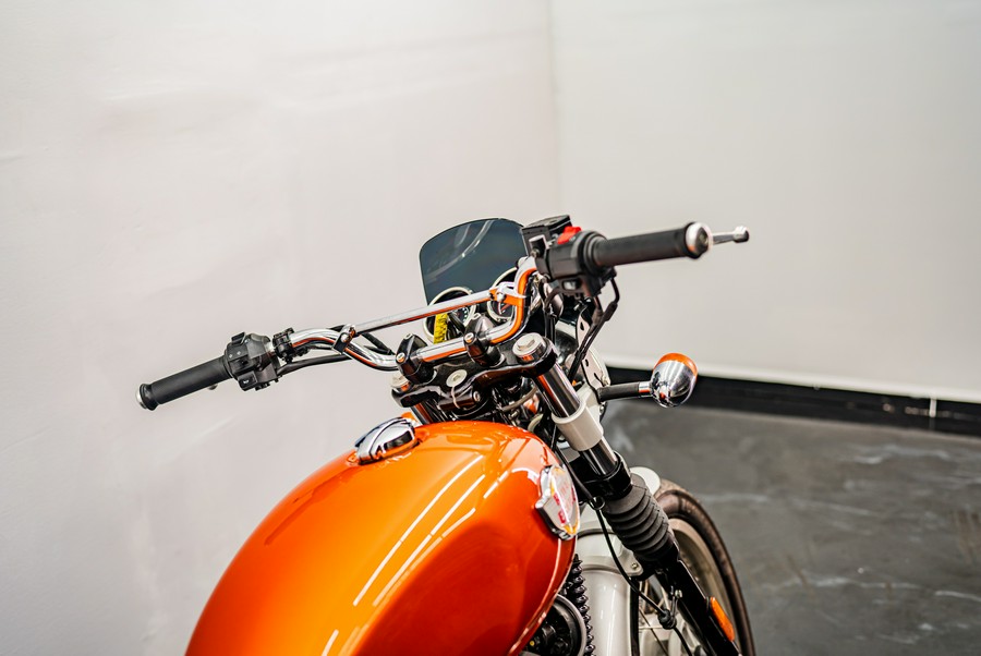 2022 Royal Enfield INT650