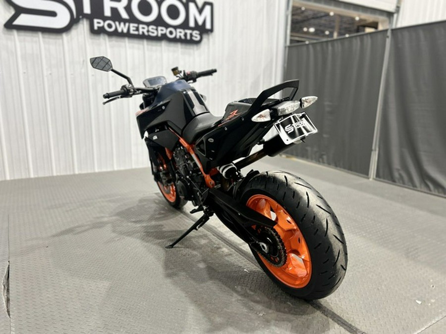 2023 KTM Duke 890 R