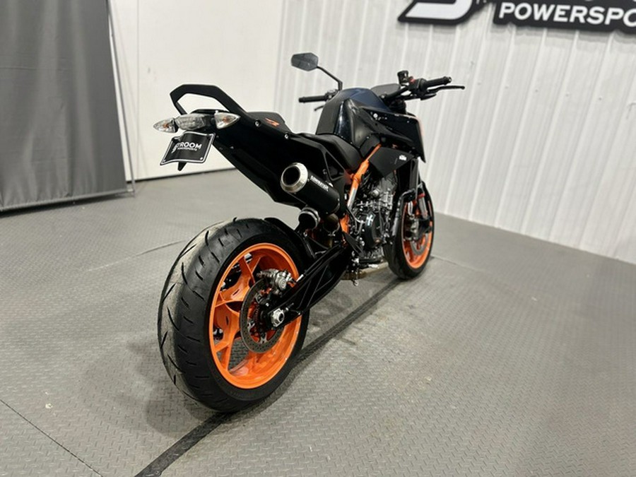 2023 KTM Duke 890 R