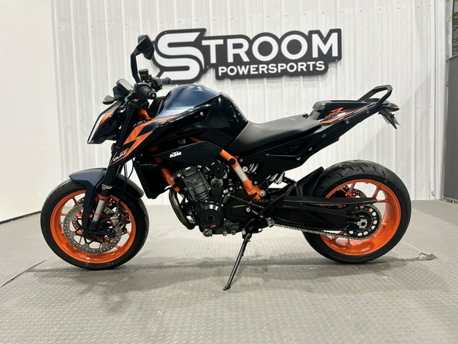 2023 KTM Duke 890 R