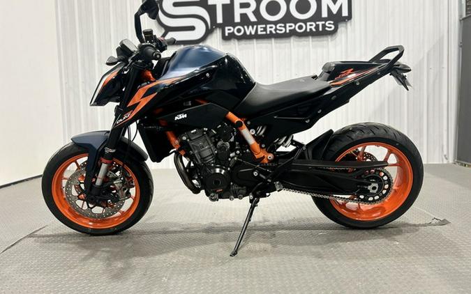 2023 KTM Duke 890 R