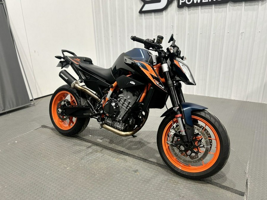 2023 KTM Duke 890 R