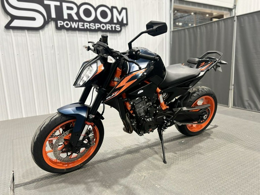 2023 KTM Duke 890 R