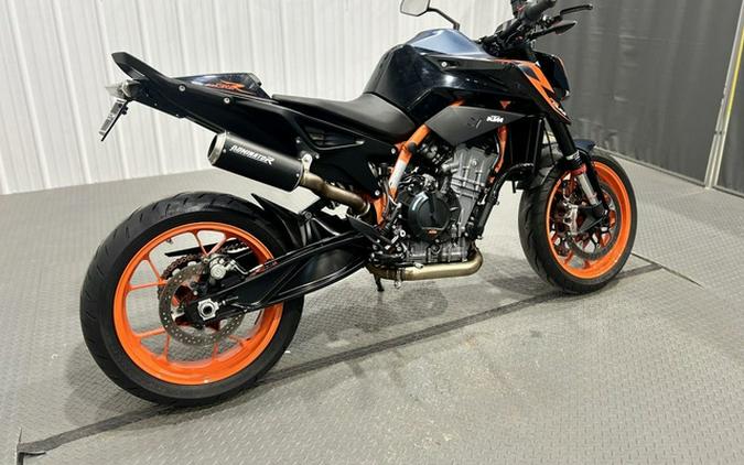 2023 KTM Duke 890 R