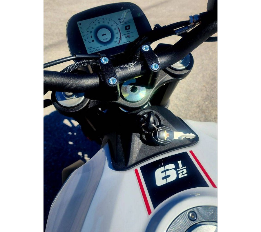 2023 Moto Morini STR 650