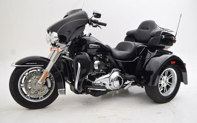 2016 Harley-Davidson FLHTCUTG - Tri Glide Ultra