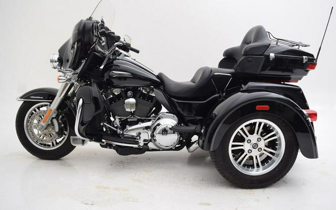 2016 Harley-Davidson FLHTCUTG - Tri Glide Ultra