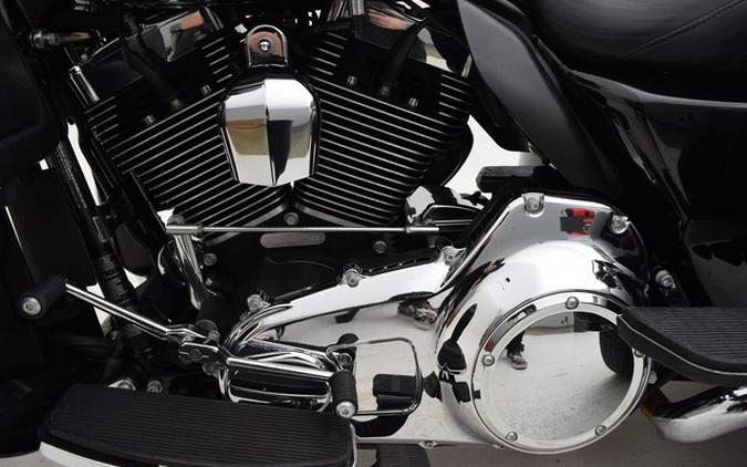 2016 Harley-Davidson FLHTCUTG - Tri Glide Ultra
