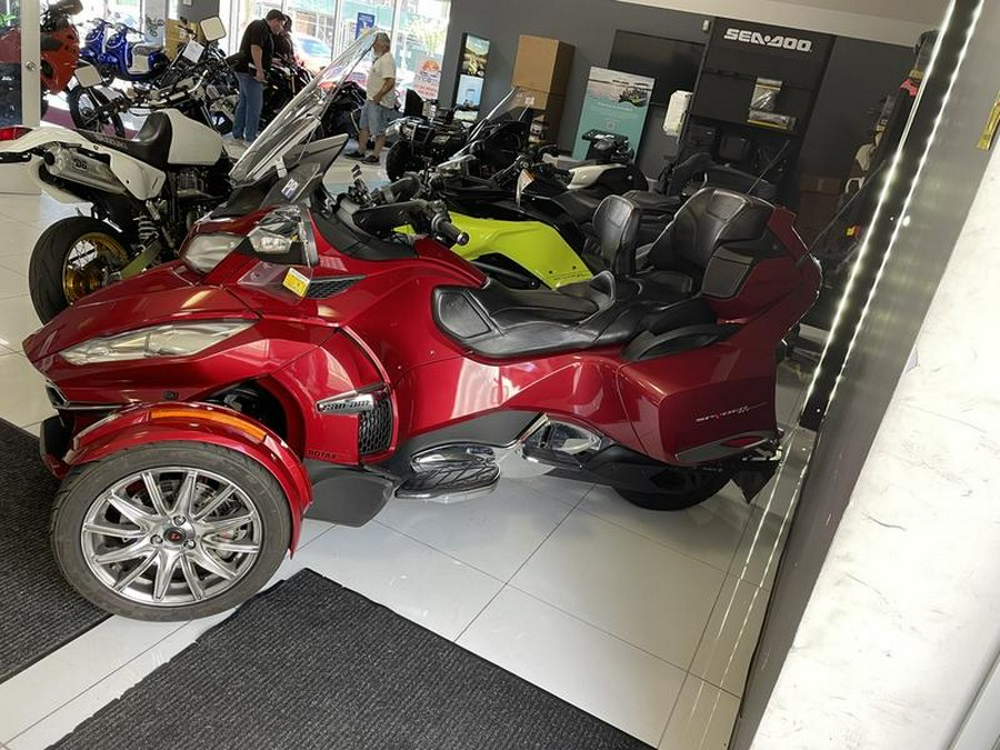 2015 Can-Am® Spyder® RT Limited 6 Speed semi-Automatic (SE6)