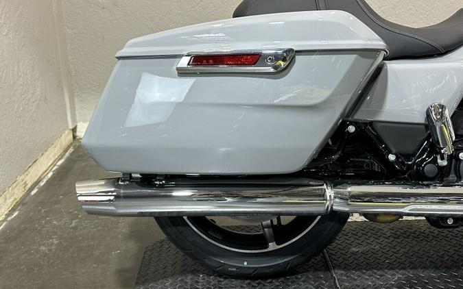 Harley-Davidson Street Glide® 2024 FLHX 84468384 BILLIARD GRAY