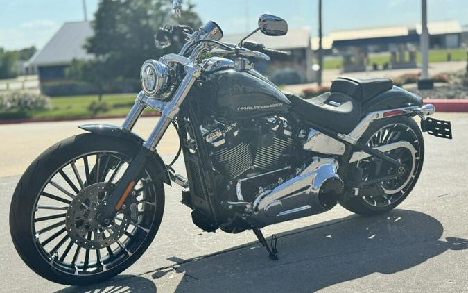 2025 Harley-Davidson® Breakout® FXBR Vivid Black