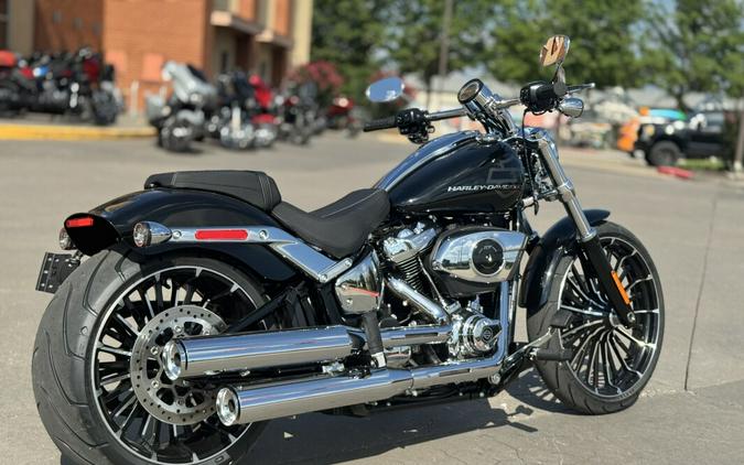2025 Harley-Davidson® Breakout® FXBR Vivid Black