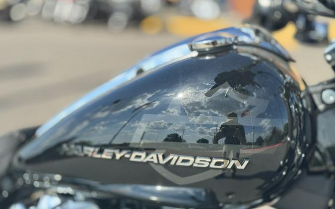 2025 Harley-Davidson® Breakout® FXBR Vivid Black