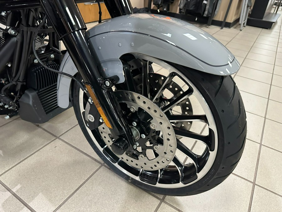2025 Harley-Davidson Road Glide® 3