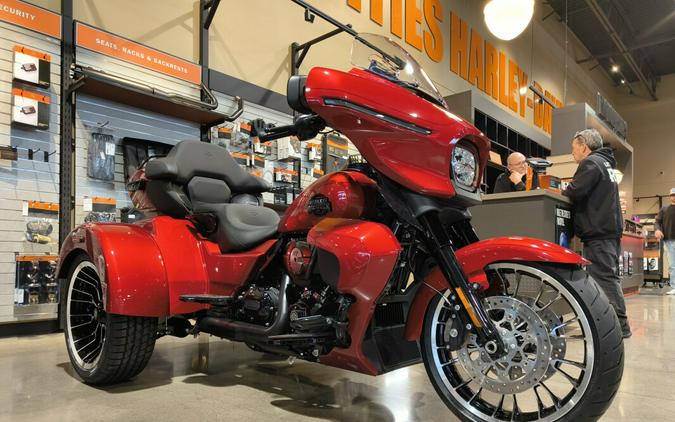 2026 Harley-Davidson® Street Glide 3 Limited Brilliant Red Chrome Trim