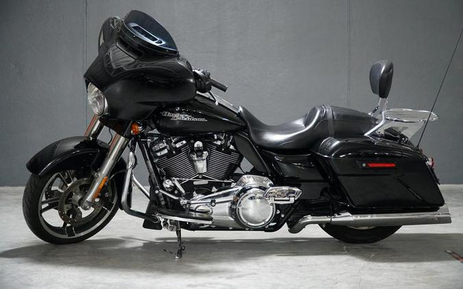 2017 Harley-Davidson® FLHXS - Street Glide® Special