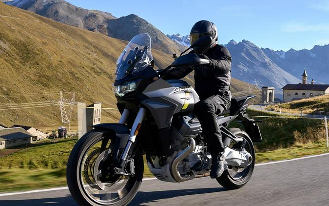 2025 Moto Guzzi Stelvio