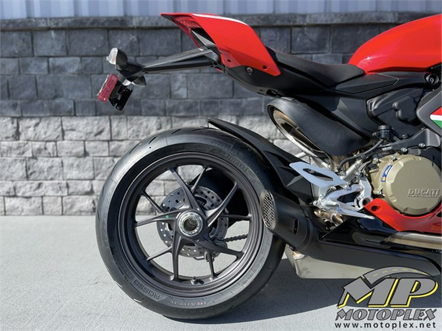 2024 Ducati Panigale V2 Bayliss