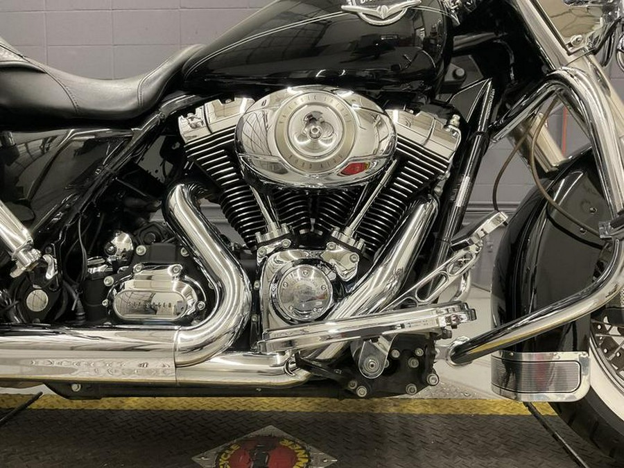 2009 Harley-Davidson® FLHRC - Road King® Classic