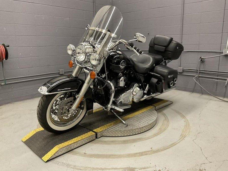 2009 Harley-Davidson® FLHRC - Road King® Classic