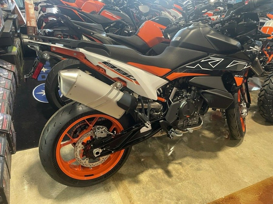 2024 KTM 890 SMT