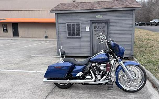 2017 Harley-Davidson Street Glide Special