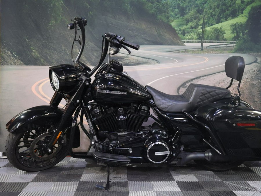 2018 Harley-Davidson® FLHRXS - Road King® Special
