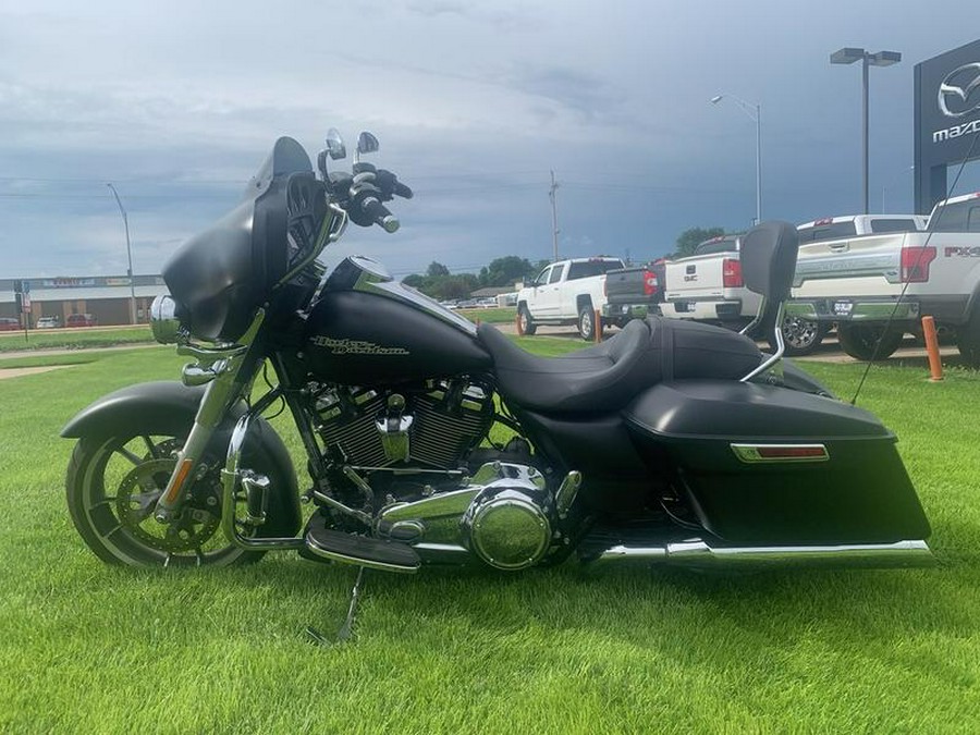 2020 Harley-Davidson® FLHX - Street Glide®