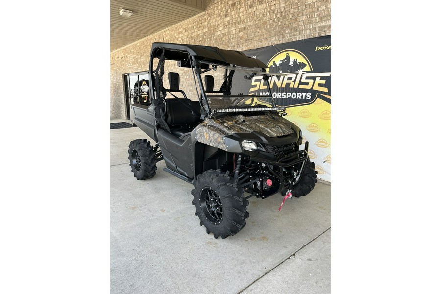 2021 Honda Pioneer 700 Deluxe - Honda Phantom Camo®