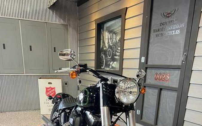 2016 Harley-Davidson® FLS - Softail Slim®